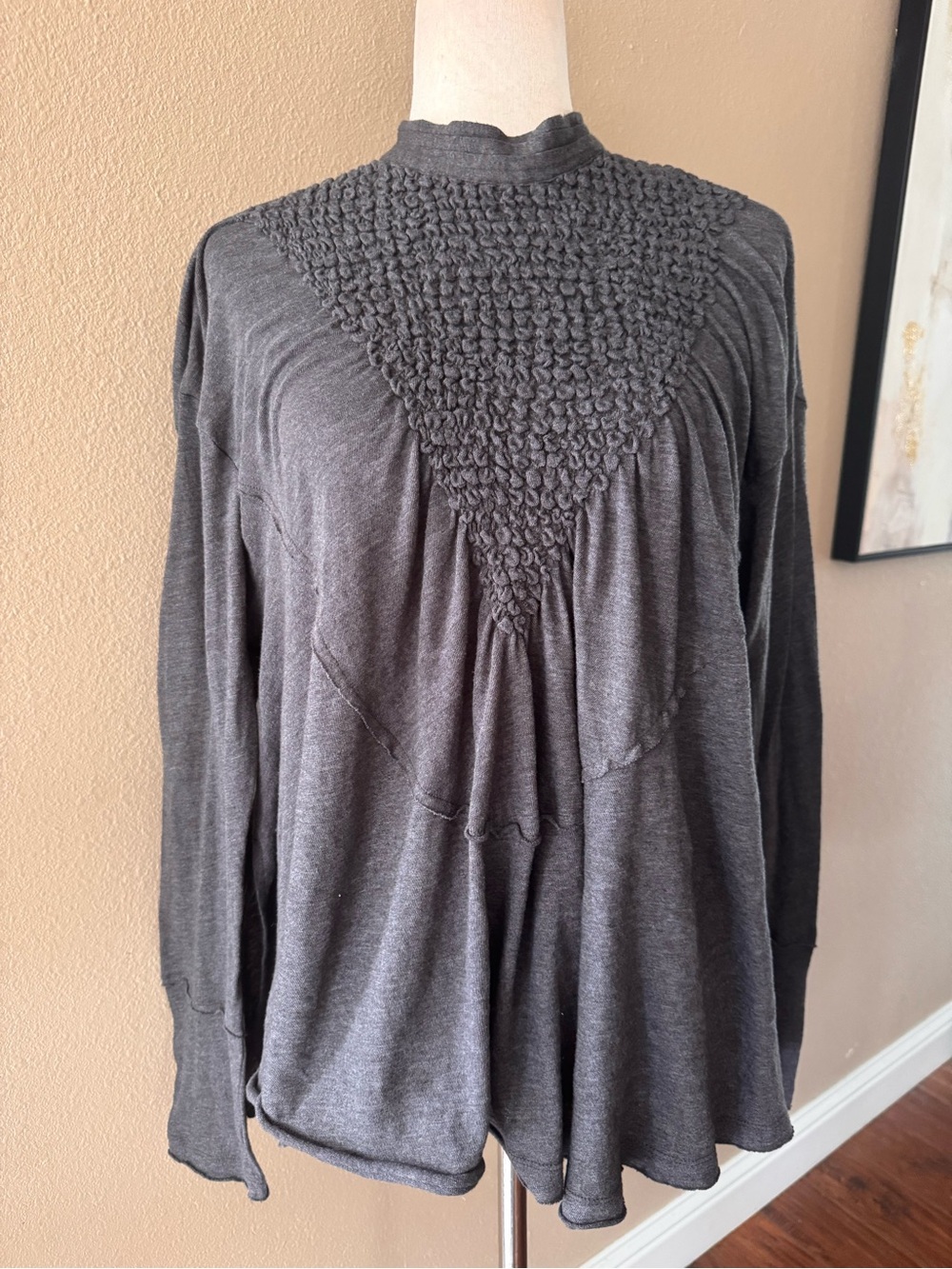 Smocked Yoke Long-Sleeve Pullover Sweatshirt Charcoal FREE PEOPLE NEW ROMANTICS - Picture 6 of 13